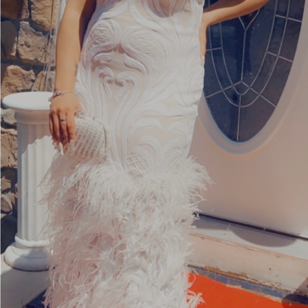 Prom or wedding dress like new wore once very clean and in great condition